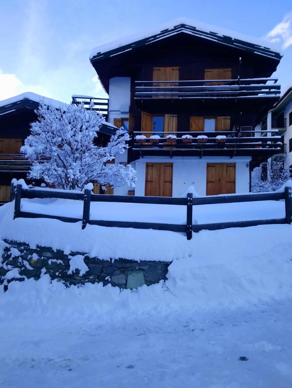 Cervinia-Valt Sport & Relax House Apartment Valtournenche Ngoại thất bức ảnh